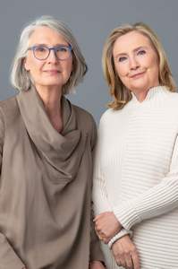Louise Penny y Hillary Clinton